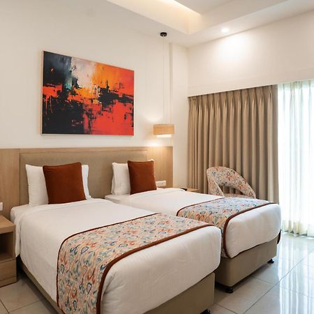 Ar Suites Klj Square Ґурґаон Екстер'єр фото