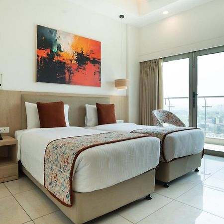 Ar Suites Klj Square Ґурґаон Екстер'єр фото
