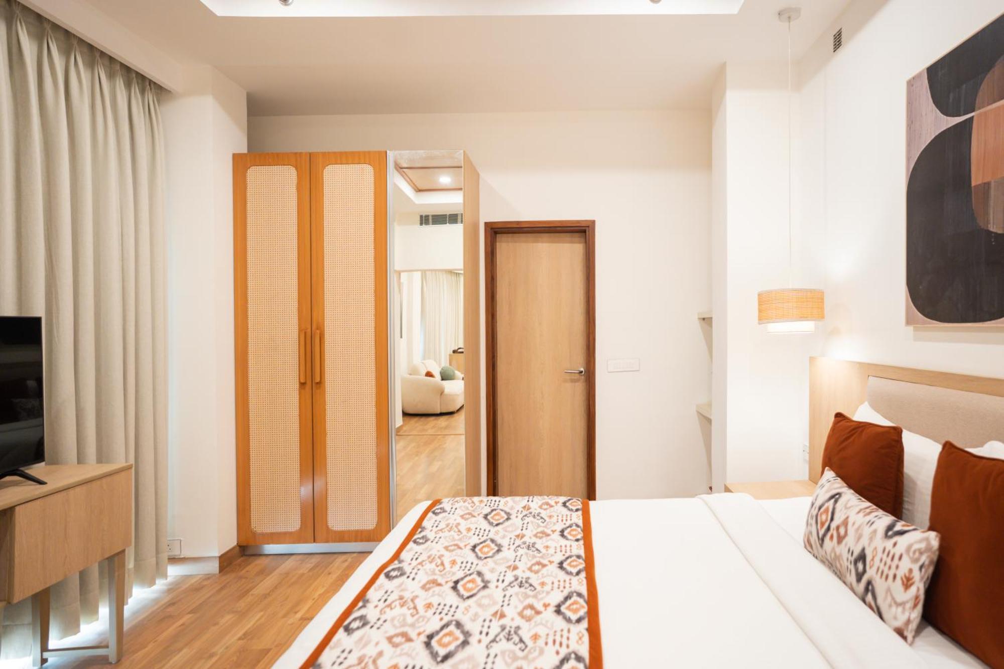 Ar Suites Klj Square Ґурґаон Екстер'єр фото