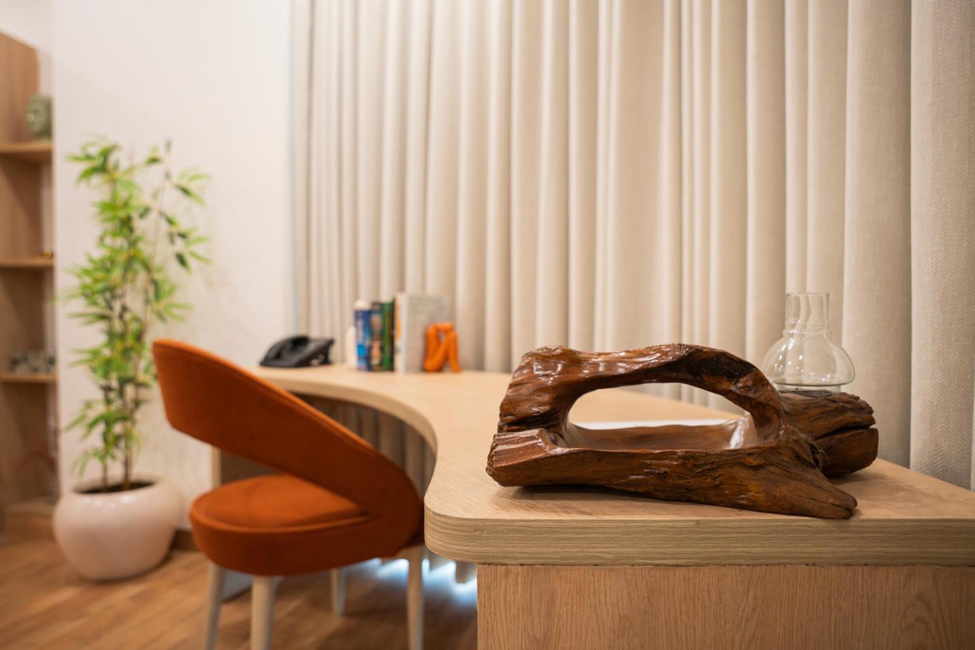 Ar Suites Klj Square Ґурґаон Екстер'єр фото