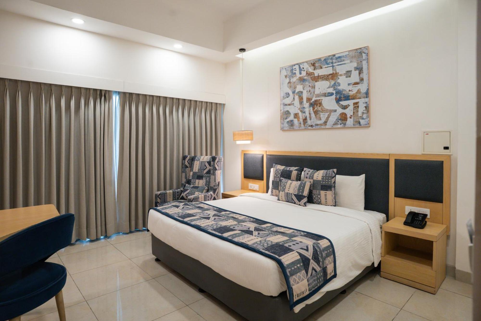 Ar Suites Klj Square Ґурґаон Екстер'єр фото
