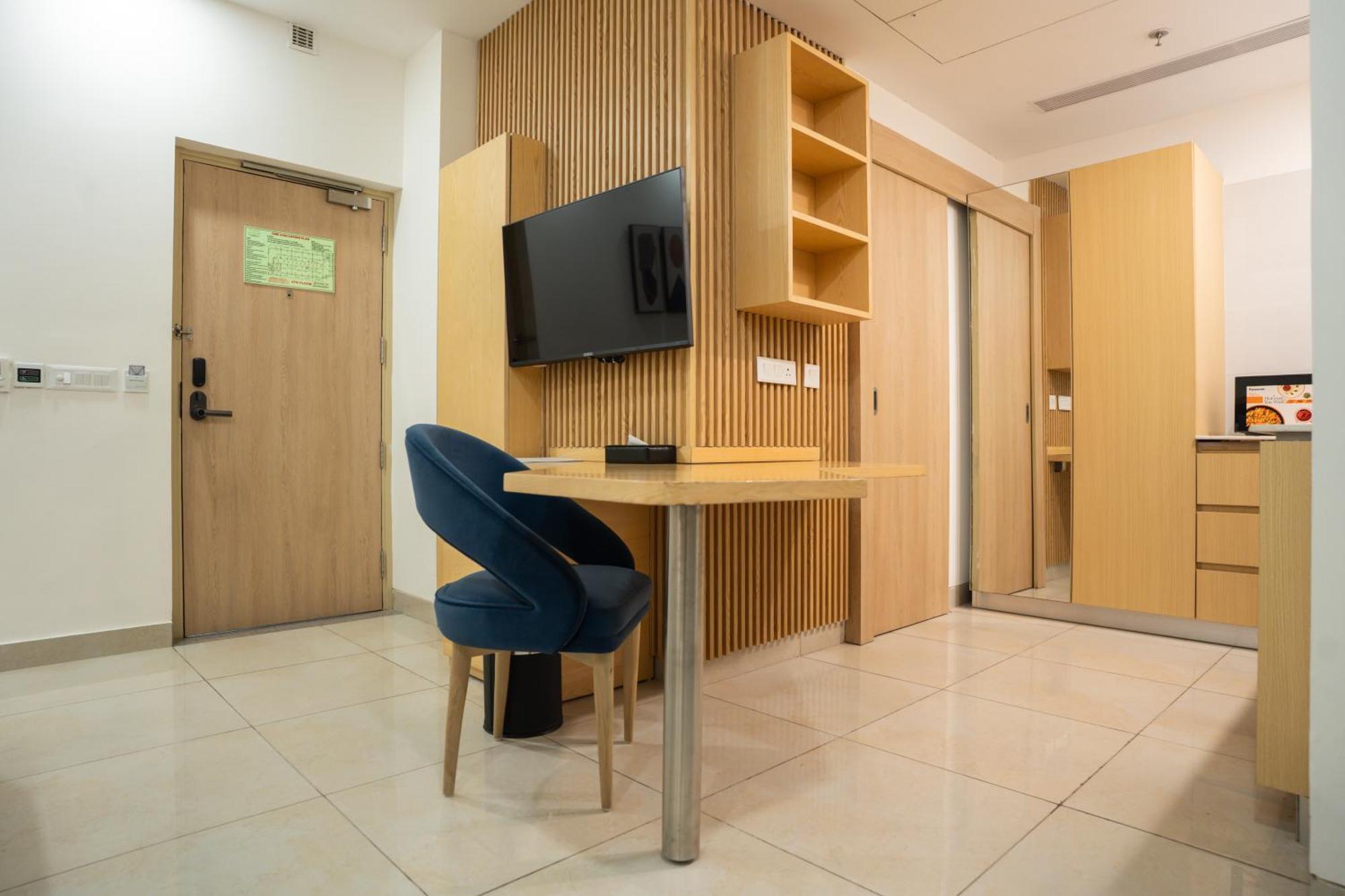 Ar Suites Klj Square Ґурґаон Екстер'єр фото
