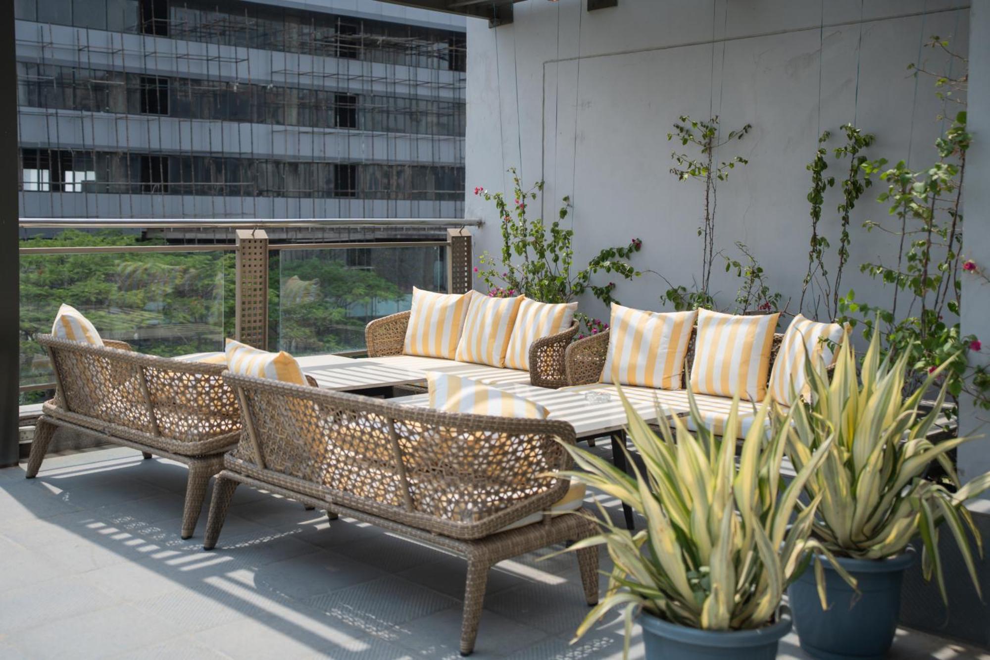 Ar Suites Klj Square Ґурґаон Екстер'єр фото