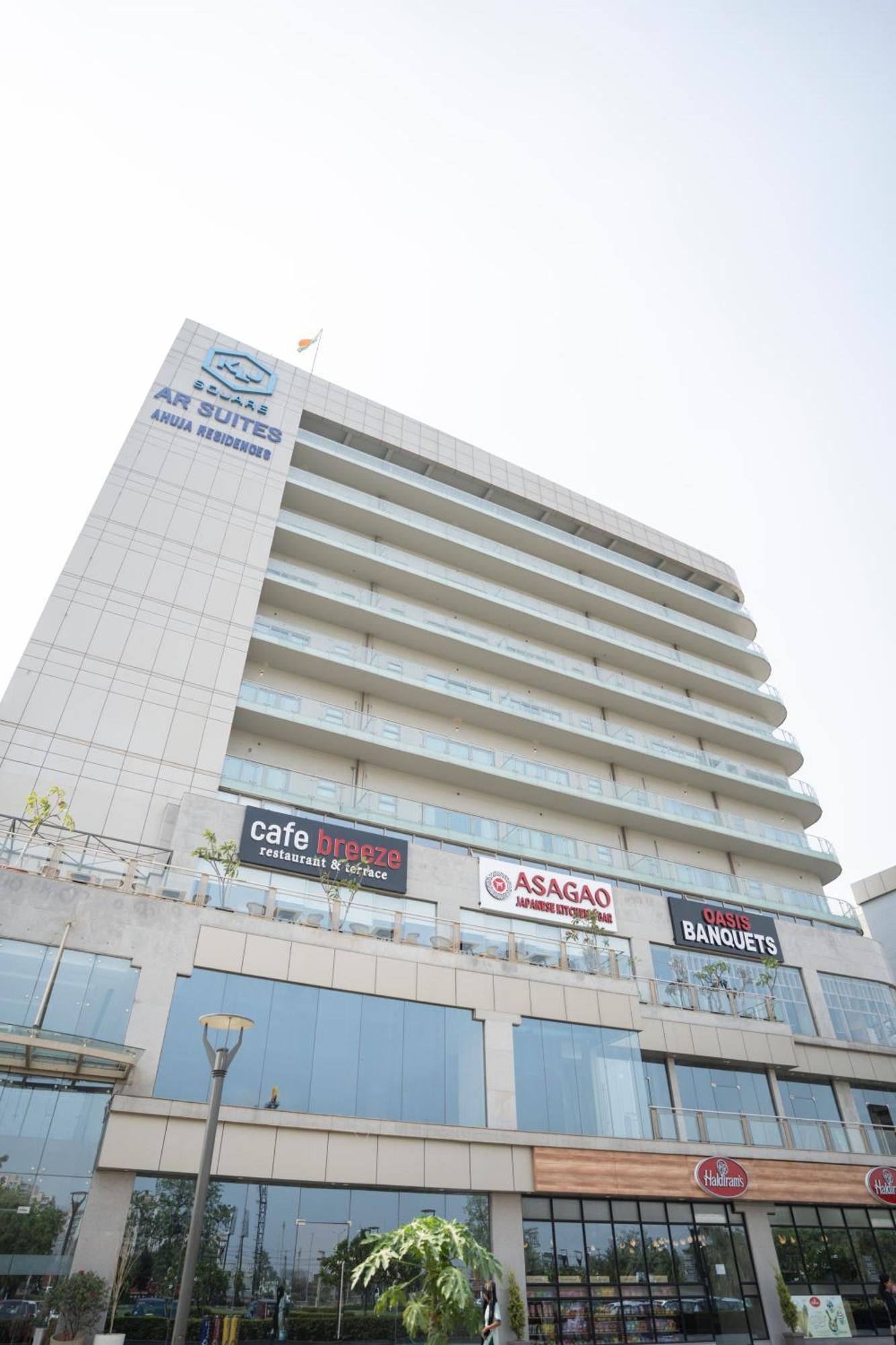 Ar Suites Klj Square Ґурґаон Екстер'єр фото